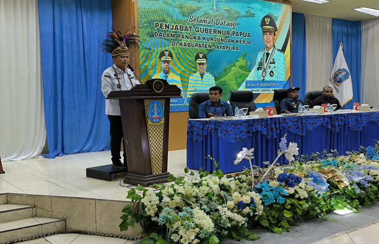 Pj Gubernur Agus Fatoni Keliling Daerah, Ajak Masyarakat Tetap Jaga Citra dan Nama Baik Papua